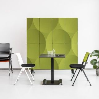 vank-arragement-via-chairs-co-table-green-ellipse-globe-screen